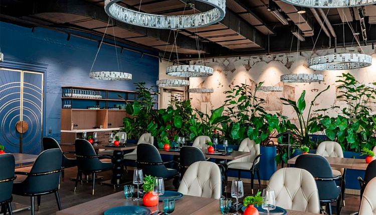 Световой акцент Favourite в интерьере ресторана SHATÉ  Световой акцент Favourite в интерьере ресторана SHATÉ