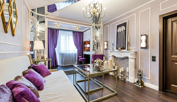 Зал и 150 зеркал Зал и 150 зеркал