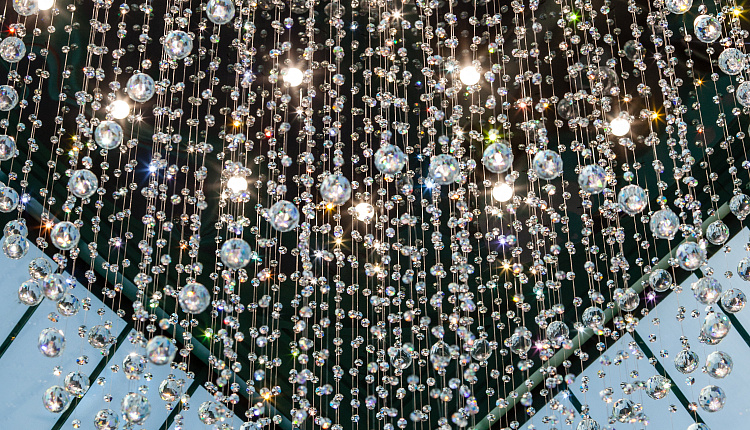  Favourite освещает знаковые пространства Москвы